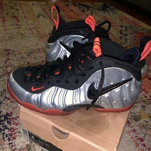 Men’s Air Foamposites size 8